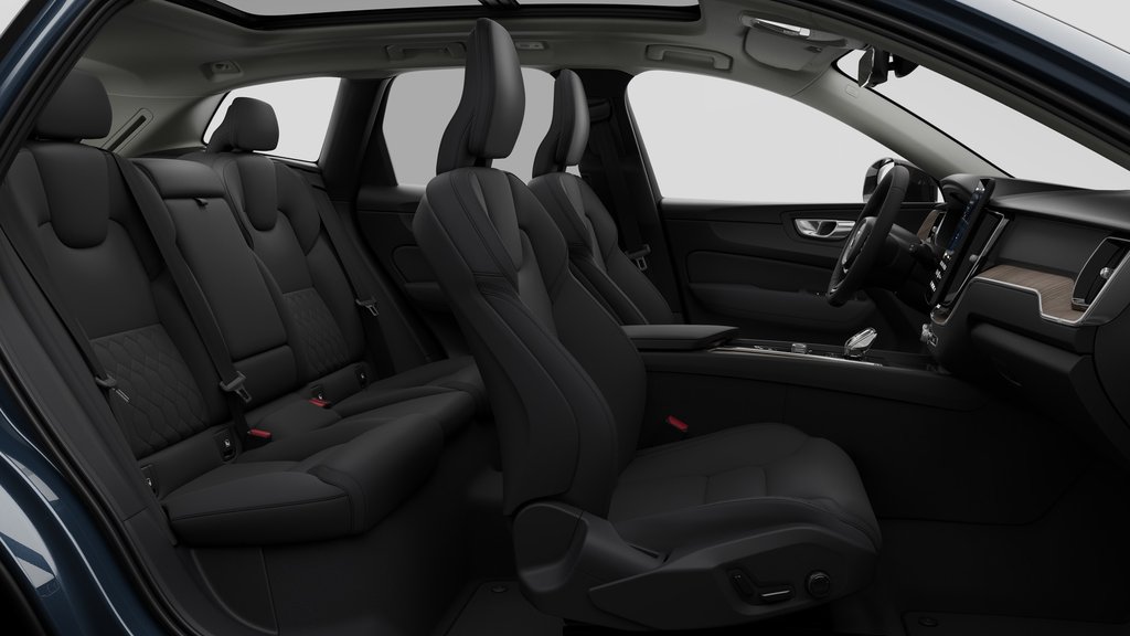2027 Volvo XC60 Core (Dark Theme) in Laval, Quebec - 13 - w1024h768px