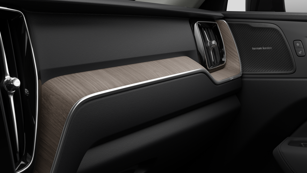 Volvo XC60 Plus Dark Theme 2027 à Laval, Québec - 9 - w1024h768px