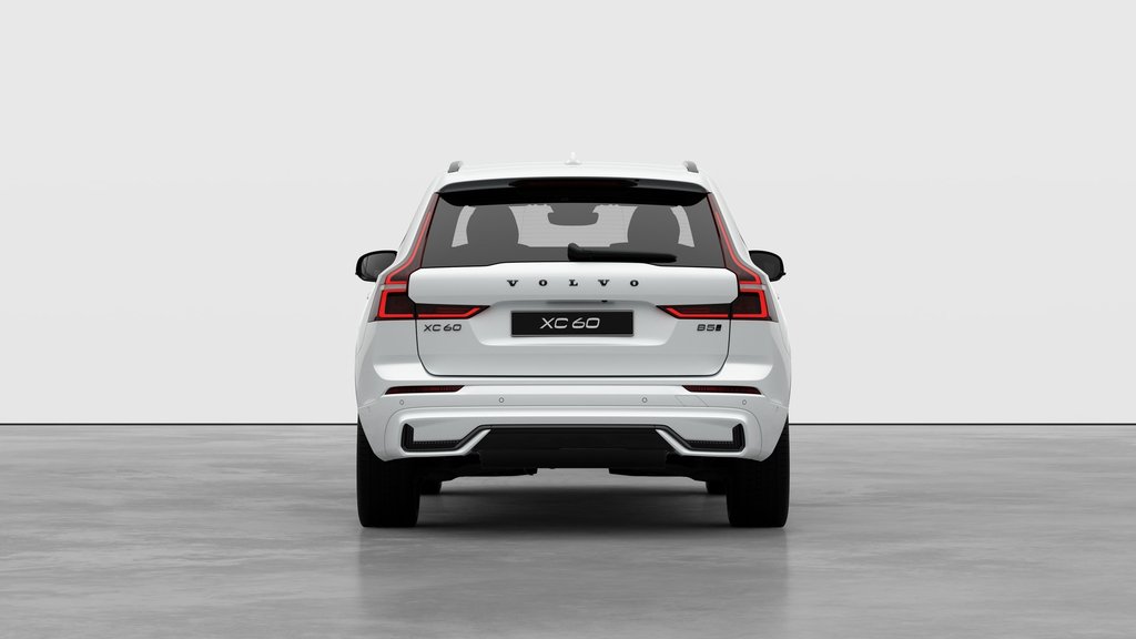 Volvo XC60 Plus Black Edition 2027 à Laval, Québec - 6 - w1024h768px