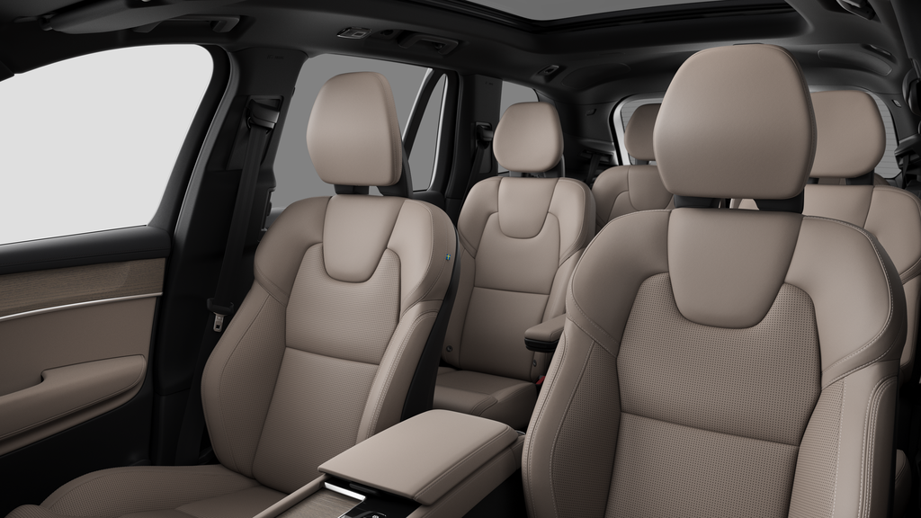 Volvo XC90 PLUG-IN HYBRID Ultra Bright Theme 2025 à Laval, Québec - 12 - w1024h768px