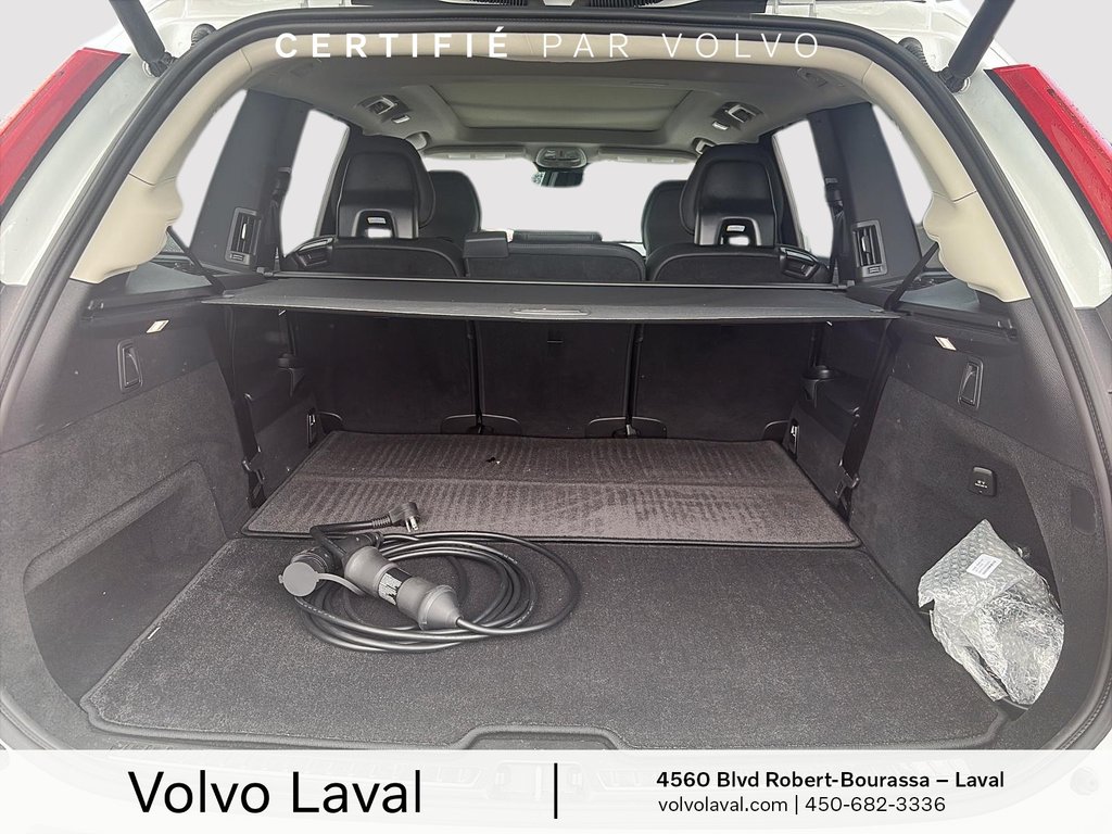 2025 Volvo XC90 Plug-In Hybrid Ultra Bright Theme in Laval, Quebec - 6 - w1024h768px