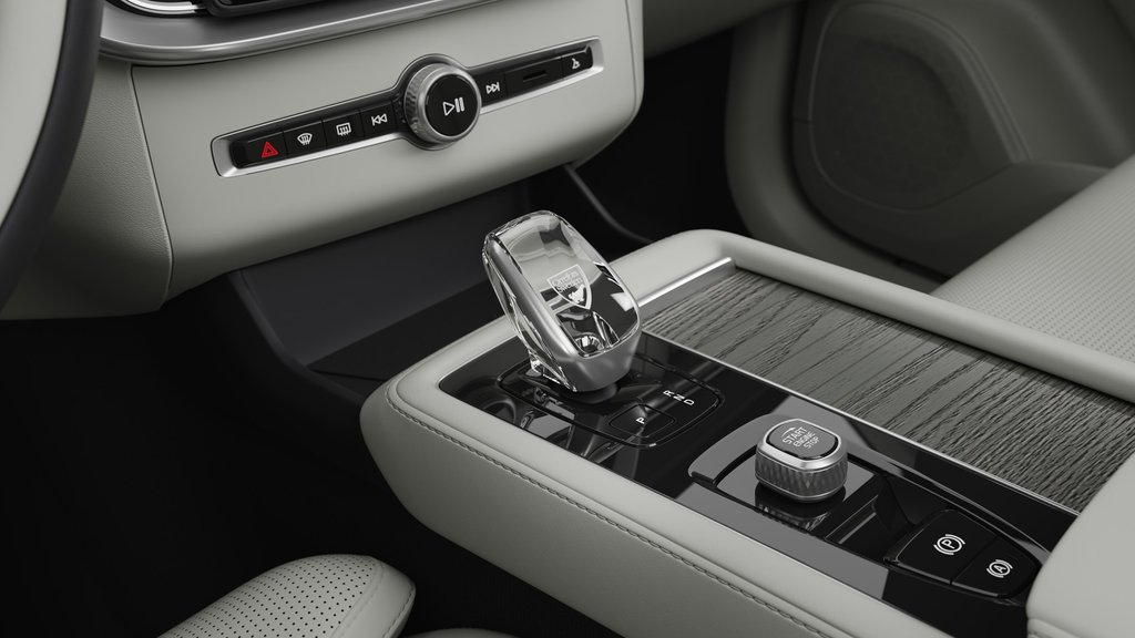 2027 Volvo XC90 Plug-In Hybrid Ultra Dark Theme in Laval, Quebec - 11 - w1024h768px