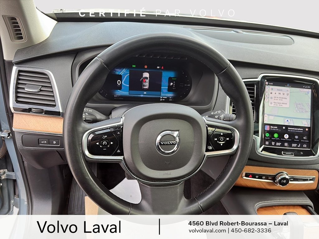 Volvo XC90 Recharge Plus Dark Theme 2023 à Laval, Québec - 12 - w1024h768px