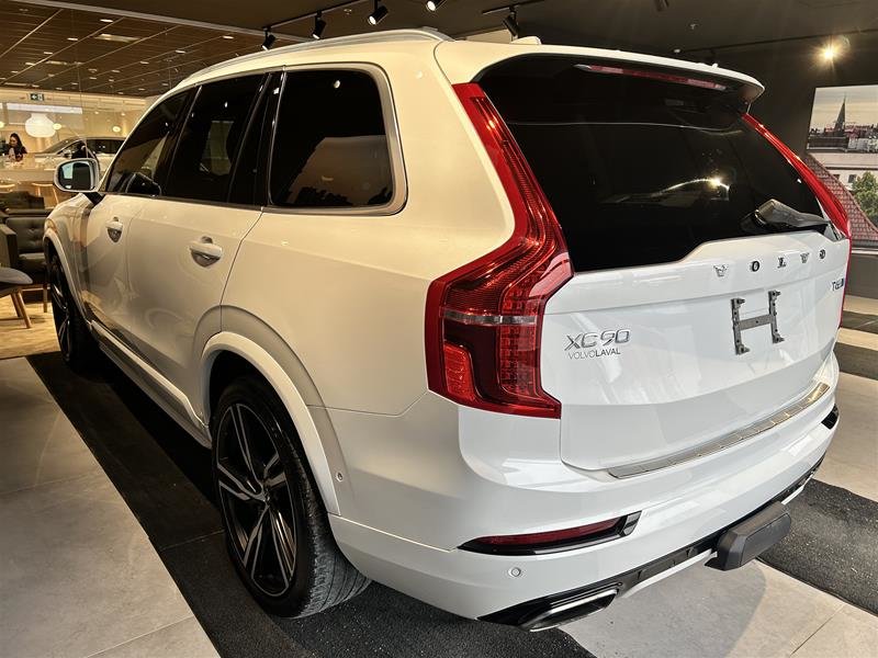 2018  XC90 T6 AWD R-Design in Laval, Quebec - 7 - w1024h768px