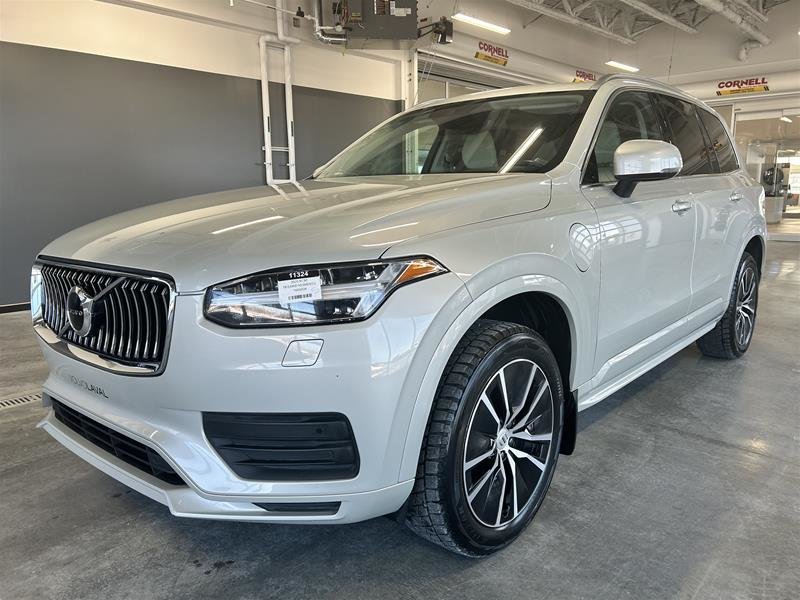 2020  XC90 T8 eAWD Momentum in Laval, Quebec - 1 - w1024h768px