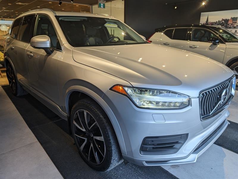 2020  XC90 T8 eAWD Momentum in Laval, Quebec - 6 - w1024h768px