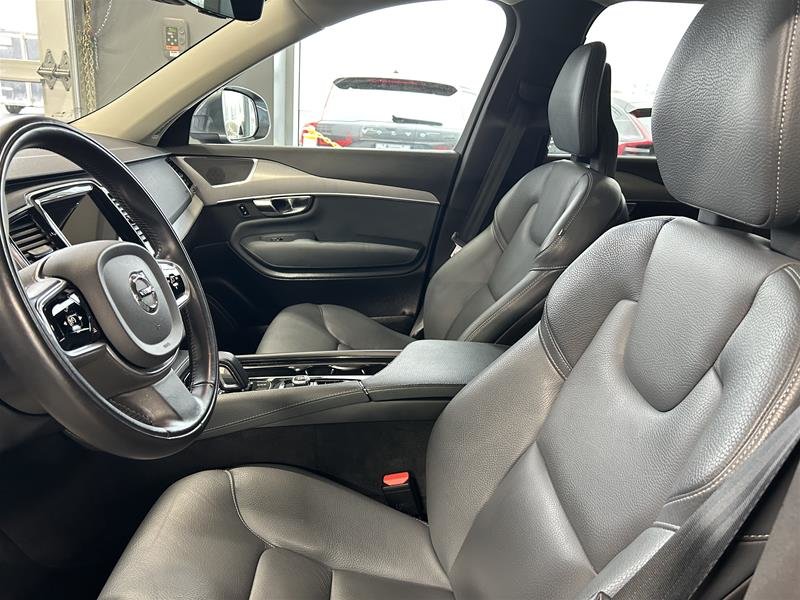 2020  XC90 T8 eAWD Momentum in Laval, Quebec - 17 - w1024h768px