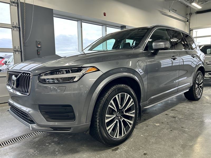 2020  XC90 T8 eAWD Momentum in Laval, Quebec - 1 - w1024h768px