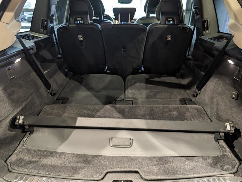 2020  XC90 T6 AWD Momentum (7-Seat) in Laval, Quebec - 10 - w1024h768px