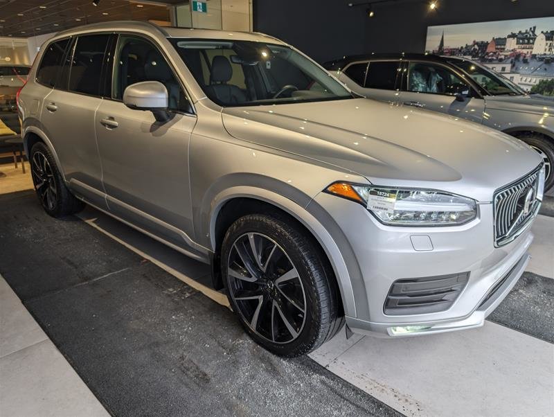 2020  XC90 T6 AWD Momentum (7-Seat) in Laval, Quebec - 2 - w1024h768px