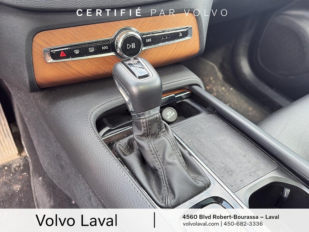 Volvo XC90 Momentum 2022 à Laval, Québec - 15 - w1024h768px