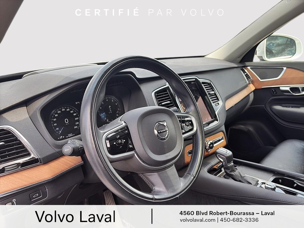 Volvo XC90 Momentum 2022 à Laval, Québec - 10 - w1024h768px
