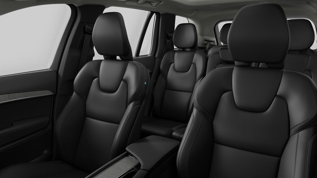 2025 Volvo XC90 Ultra Bright Theme in Laval, Quebec - 10 - w1024h768px