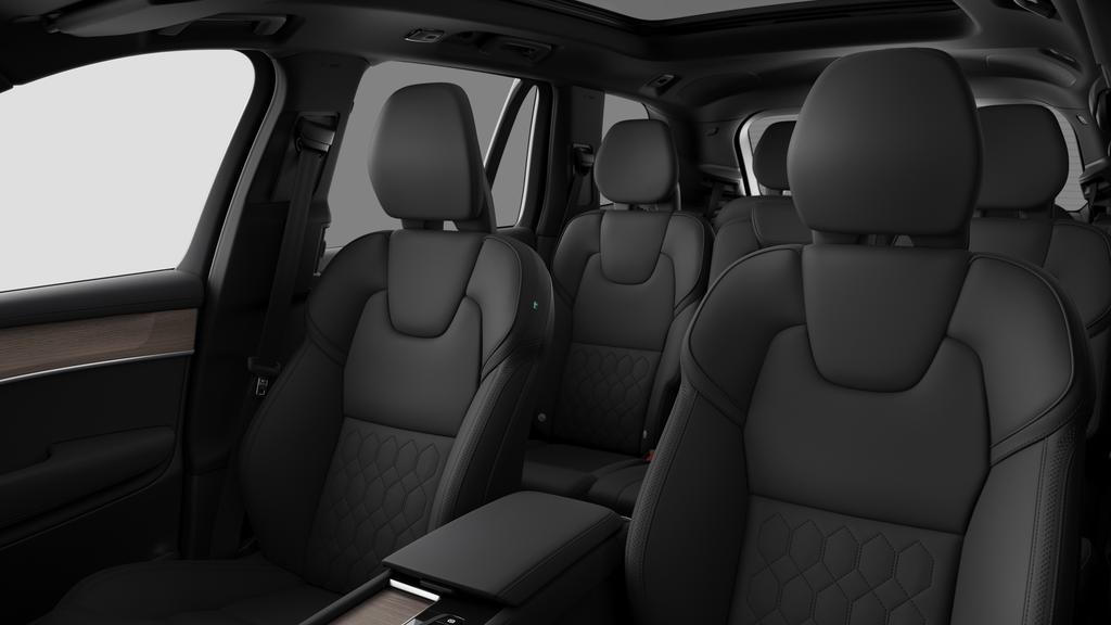 2026 Volvo XC90 Plus Dark Theme in Laval, Quebec - 12 - w1024h768px
