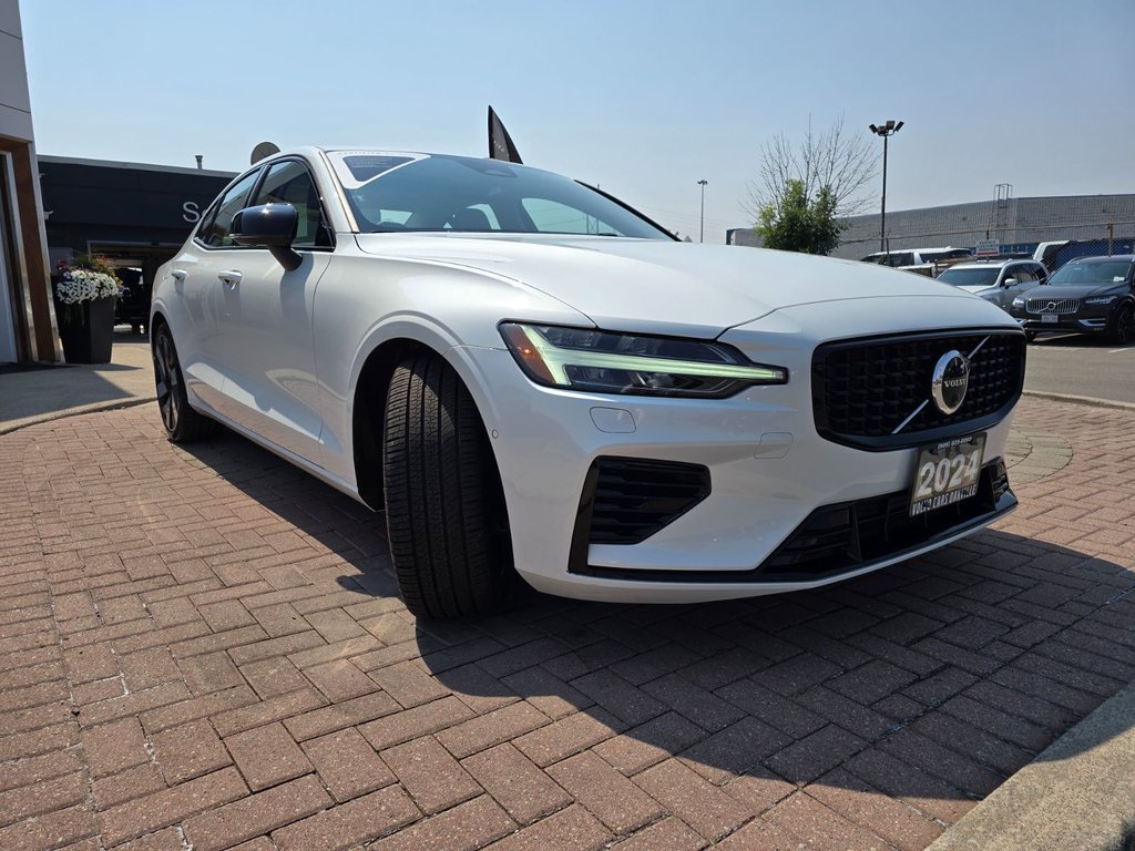 2024 Volvo S60 Recharge ULTIMATE DARK THEME-5