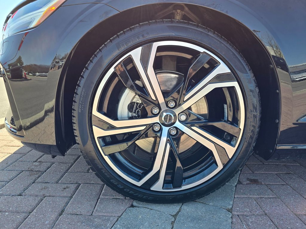 2024 Volvo S60 PLUS DARK THEME-7