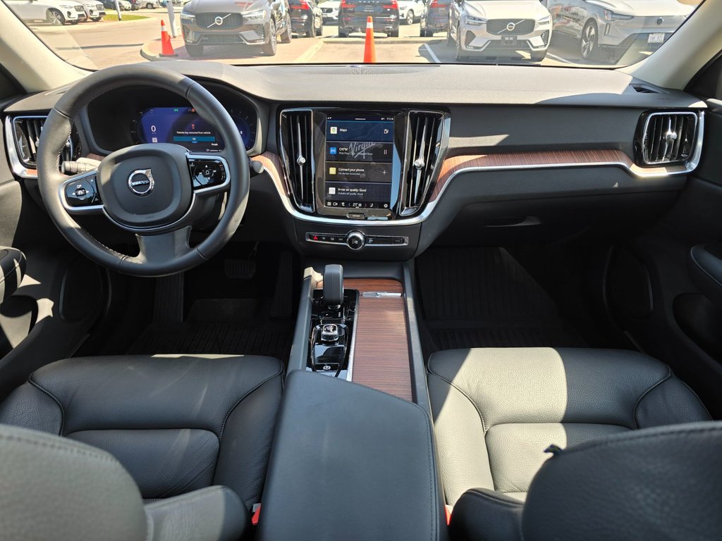 2024 Volvo S60 PLUS DARK THEME-4