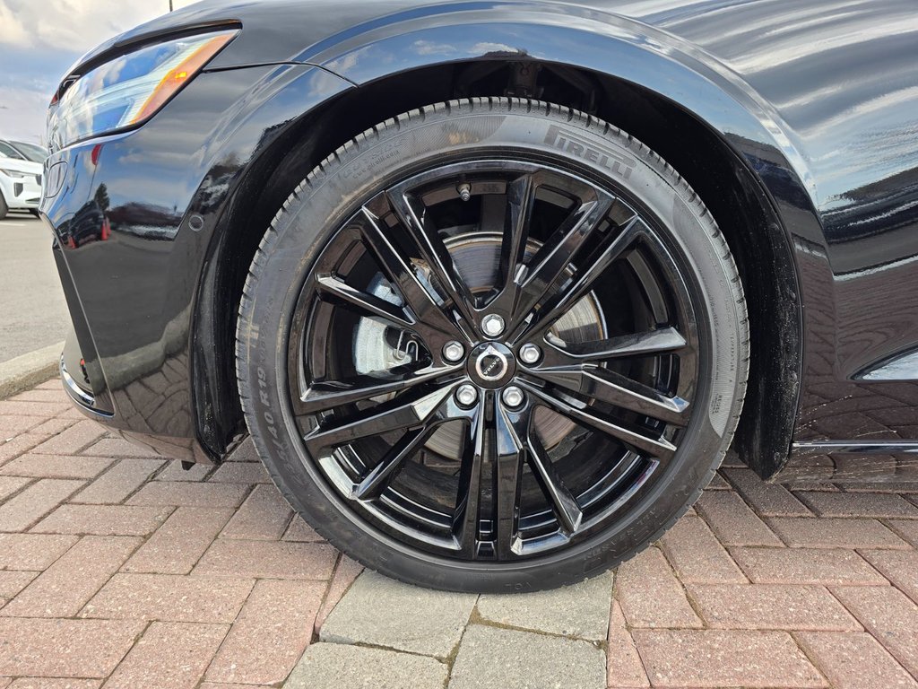 2024 Volvo S60 PLUS BLACK EDITION-7