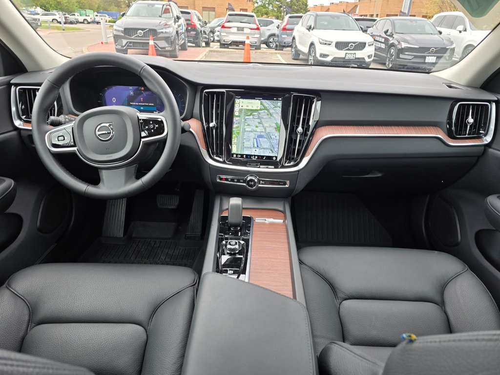 2024 Volvo S60 PLUS DARK THEME-4