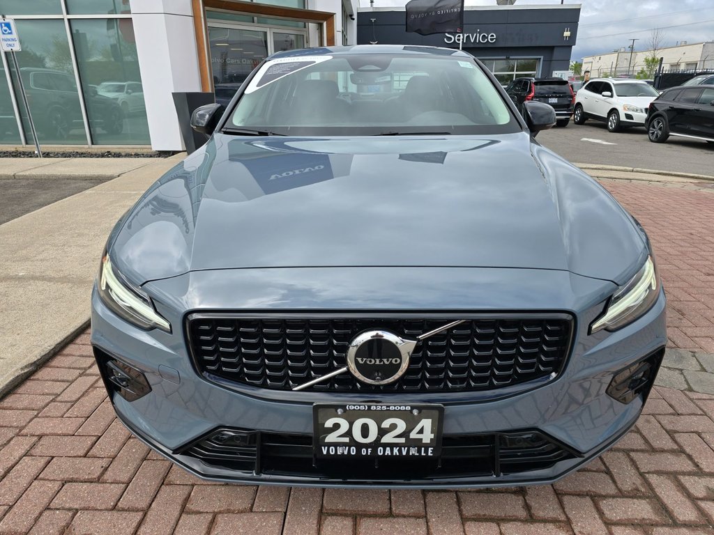 2024 Volvo S60 PLUS DARK THEME-3