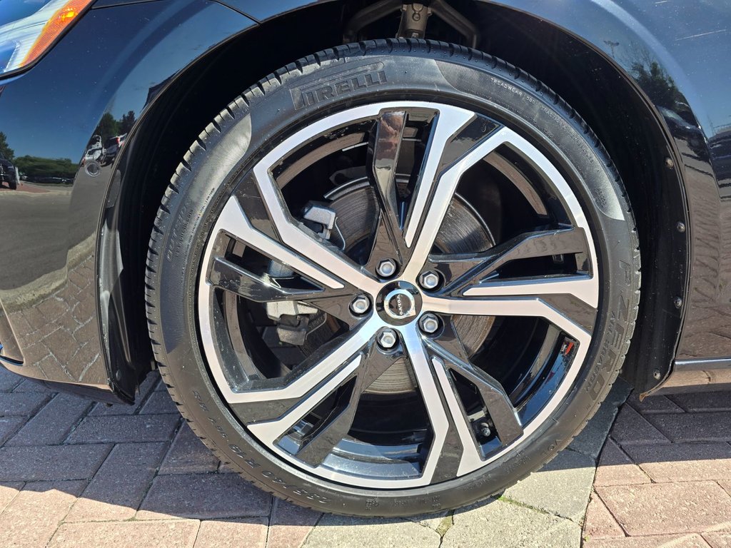 2024 Volvo S60 PLUS DARK THEME-7