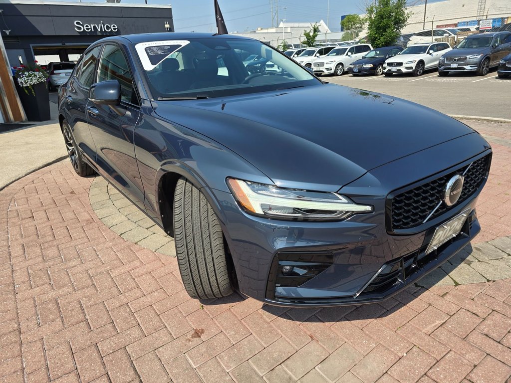 2024 Volvo S60 CORE DARK THEME-5