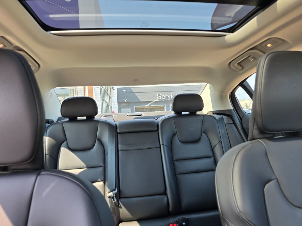 2024 Volvo S60 CORE DARK THEME-6