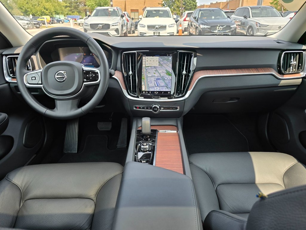 2024 Volvo S60 PLUS DARK THEME-4