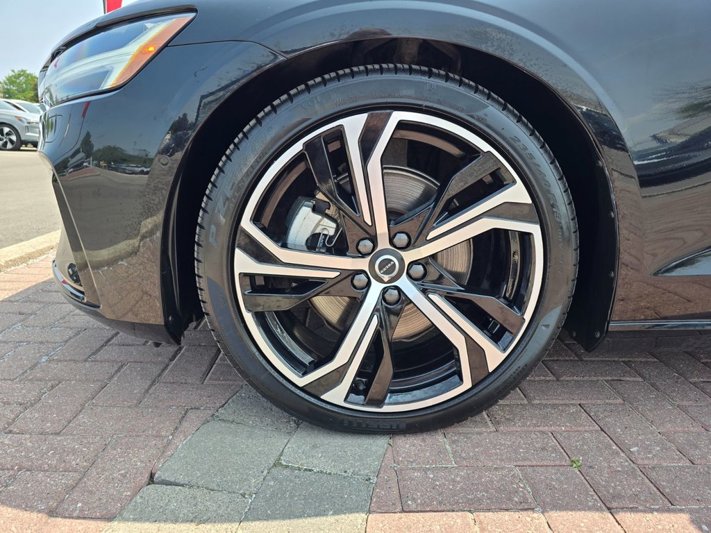 2024 Volvo S60 PLUS DARK THEME-7