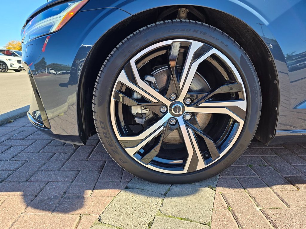 2024 Volvo S60 PLUS DARK THEME-7