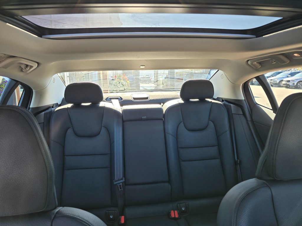 2024 Volvo S60 PLUS DARK THEME-6