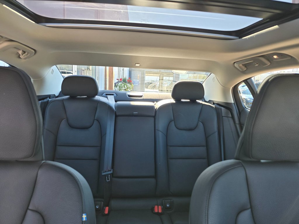 2024 Volvo S60 PLUS DARK THEME-6