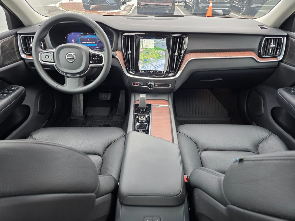 2024 Volvo S60 PLUS DARK THEME-4