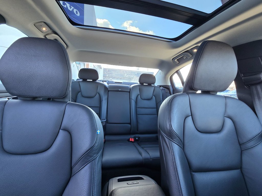 2024 Volvo S60 PLUS DARK THEME-6