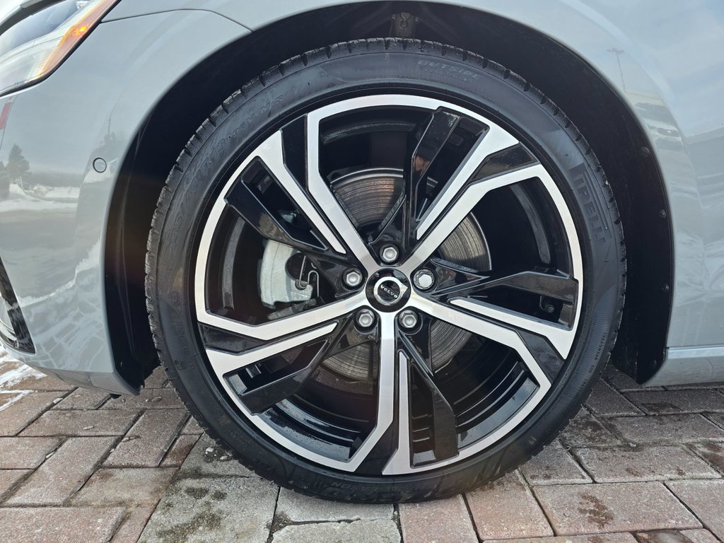 2024 Volvo S60 PLUS DARK THEME-7