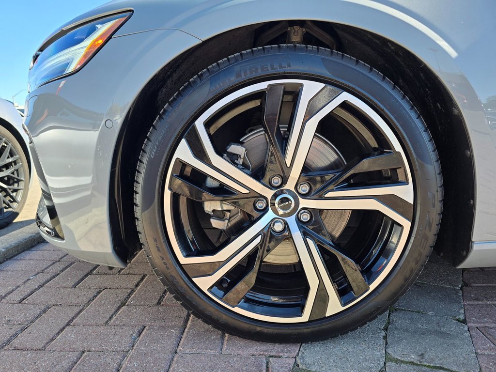 2024 Volvo S60 PLUS DARK THEME-7