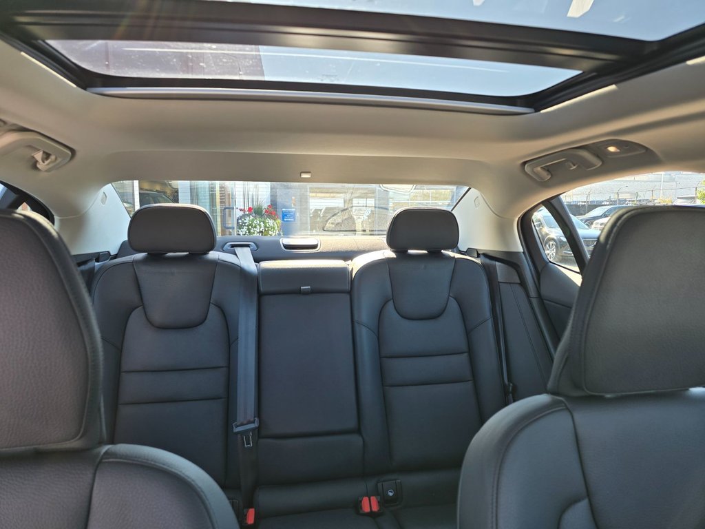 2024 Volvo S60 PLUS DARK THEME-6