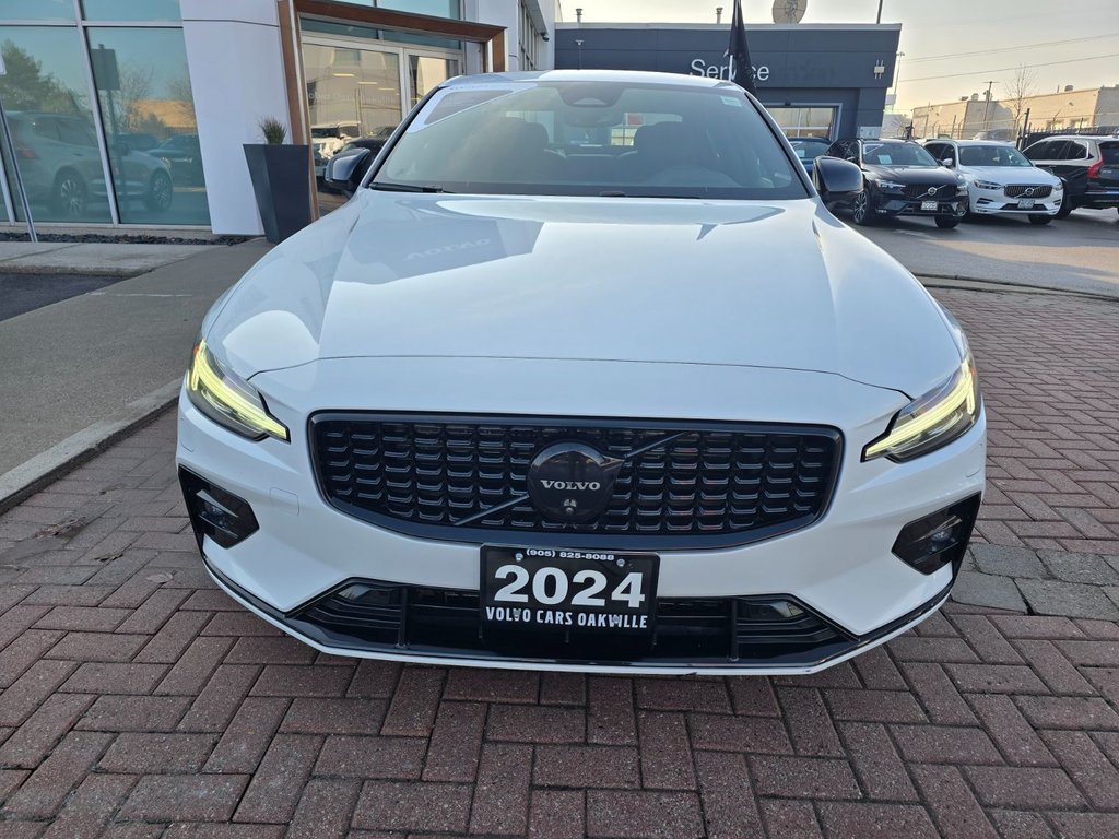 2024 Volvo S60 PLUS BLACK EDITION-3