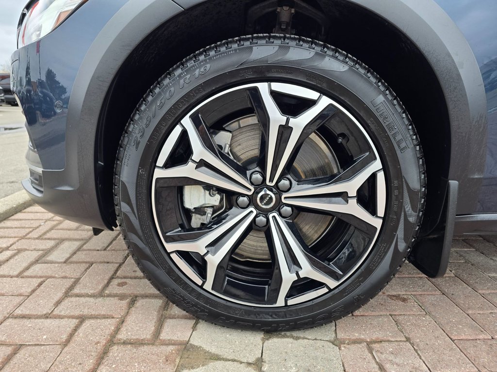 2025 Volvo V90 CROSS COUNTRY PLUS-7