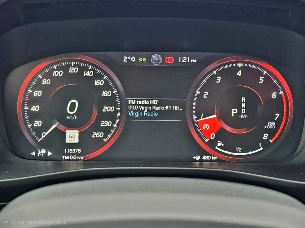 2019 Volvo XC40 MOMENTUM-1