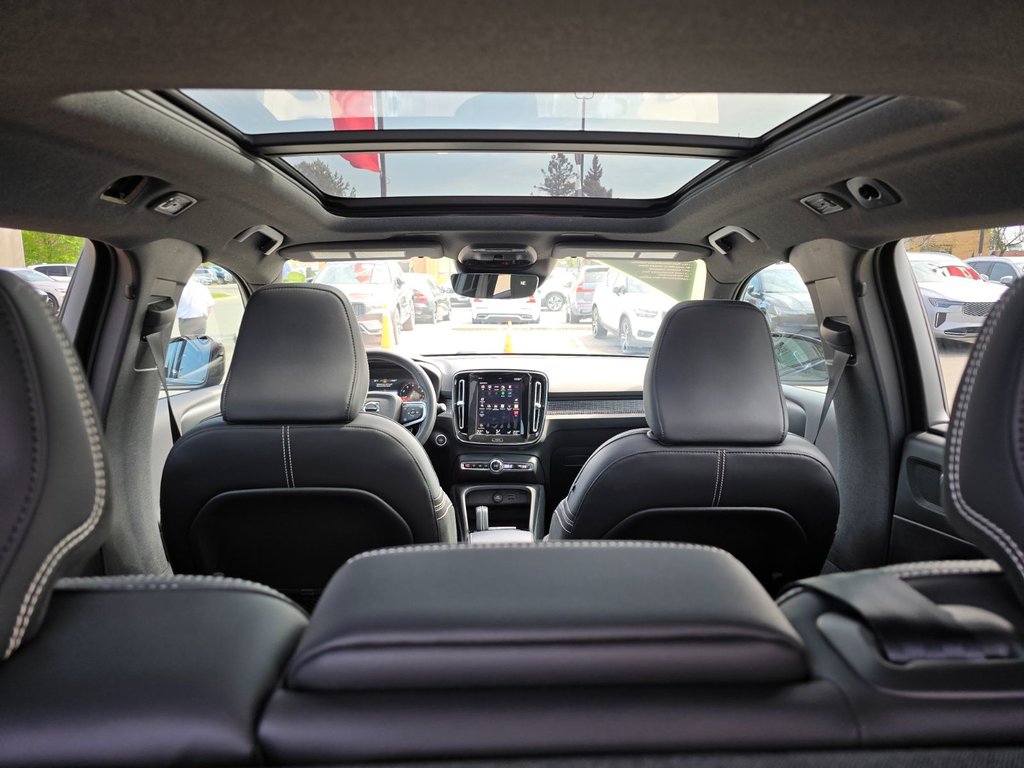 2021 Volvo XC40 R-DESIGN-6