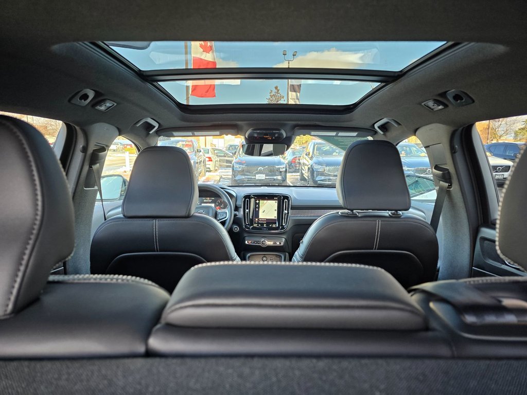 2022 Volvo XC40 R-DESIGN-6