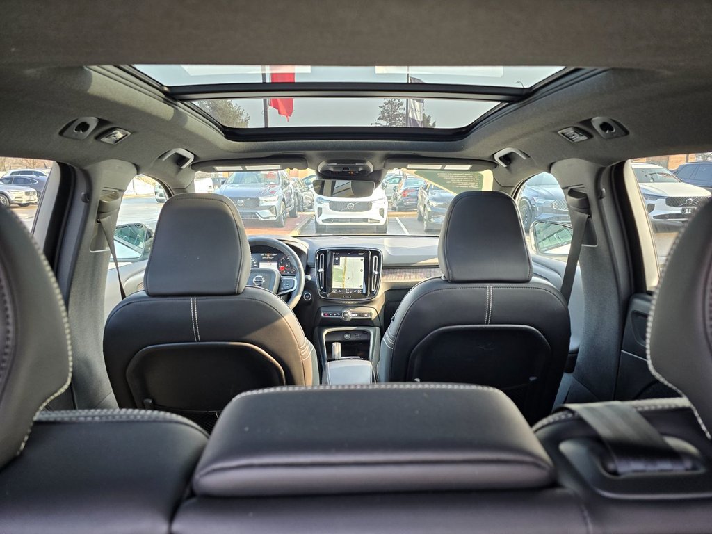 2022 Volvo XC40 R-DESIGN-6