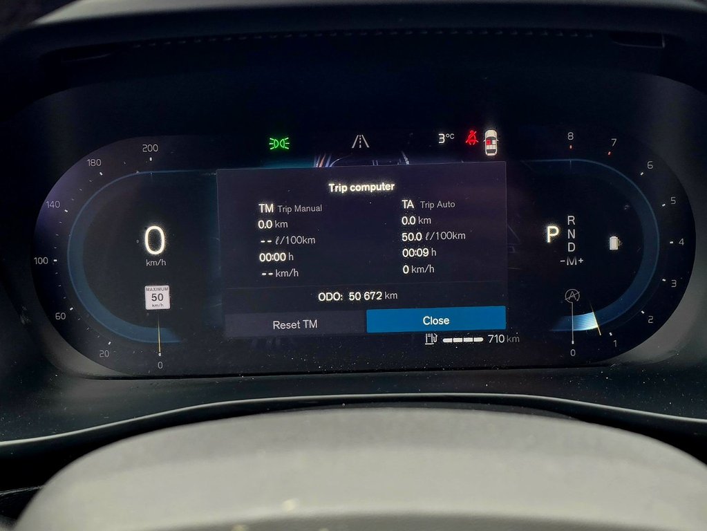 2023 Volvo XC40 ULTIMATE DARK THEME-1