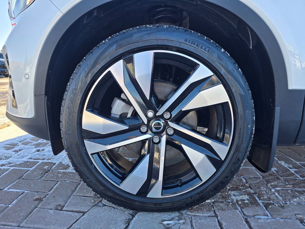 2024 Volvo XC40 ULTIMATE DARK THEME-7