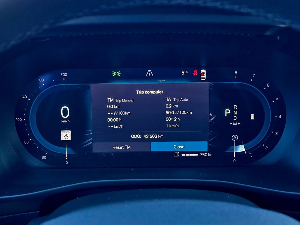 2024 Volvo XC40 ULTIMATE DARK THEME-1