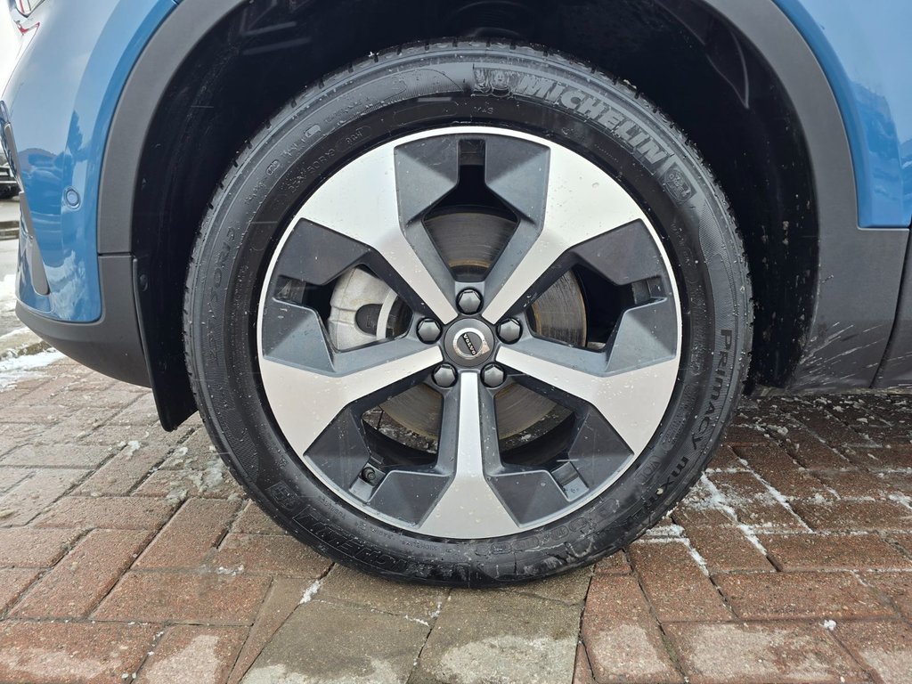 2025 Volvo XC40 PLUS BRIGHT THEME-7
