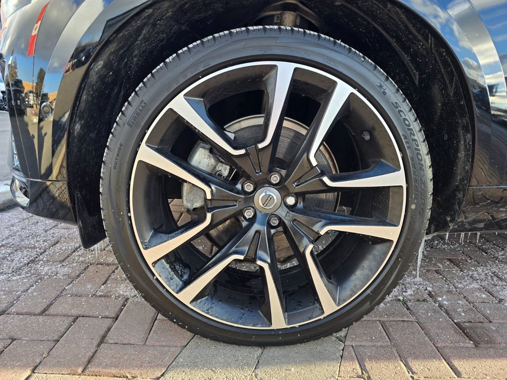 2023 Volvo XC60 RECHARGE ULTIMATE DARK THEME-7