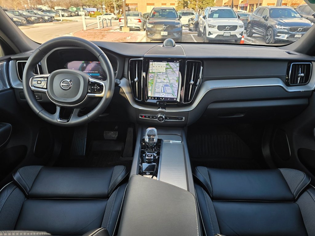 2023 Volvo XC60 RECHARGE ULTIMATE DARK THEME-4