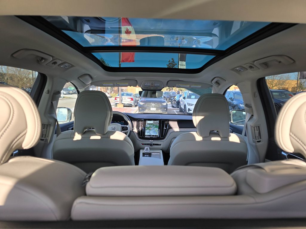 2024 Volvo XC60 ULTIMATE DARK THEME-6